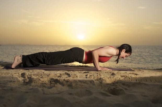 Йога: лучшие упражнения для красивого тела
