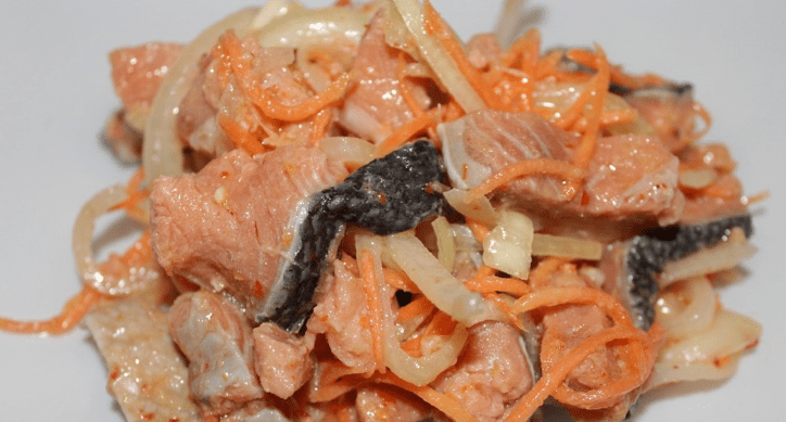 Салат с рыбой по-корейски: деликатес на любой праздник