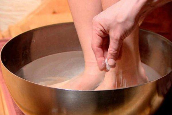 Как использовать соль для очистки духовки, серебра, вещей, а так же от зубной боли и потливости ног